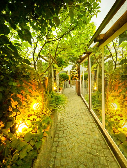 Four Reasons Why You Should Revamp Your Yard’s Landscape Lighting