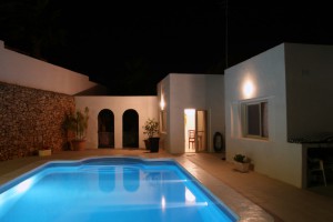 Picking Lighting for Your Pool